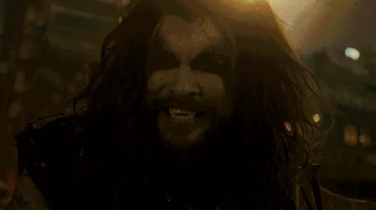 Jason Momoa jako Lobo w pierwszym teaserze "Supergirl"